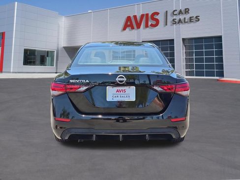 Used 2025 Nissan Sentra SV FWD image 7