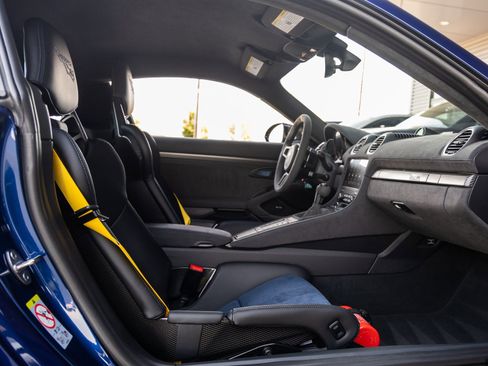 Certified 2025 Porsche 718 Cayman GT4 RS image 41