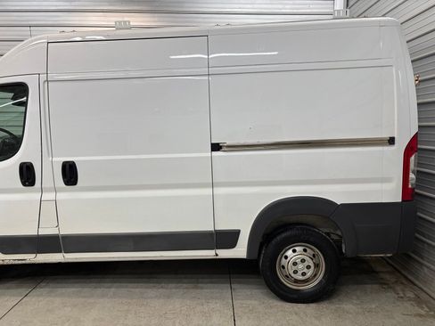 Used 2018 RAM ProMaster 2500 FWD image 5