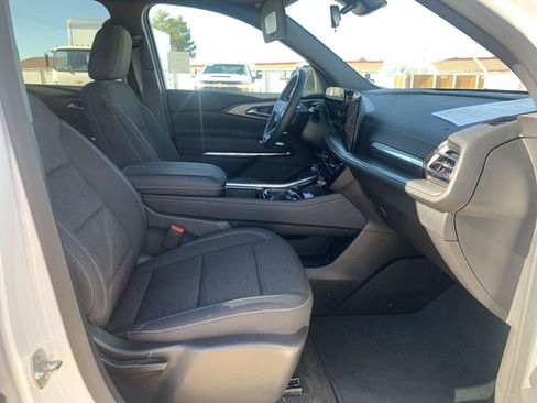 Certified 2025 Chevrolet Traverse LT w/ Midnight/Sport Edition image 27