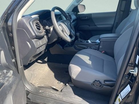 Used 2020 Toyota Tacoma SR image 13
