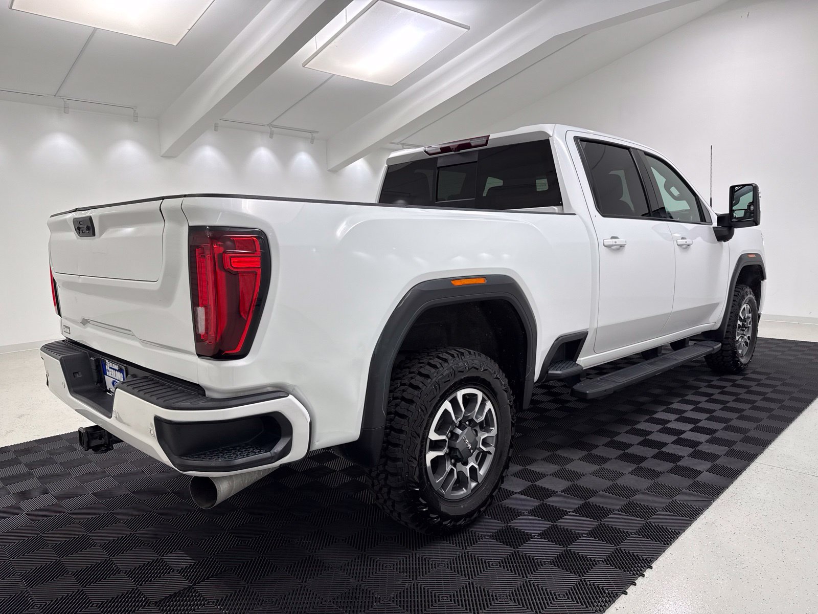 Used 2023 GMC Sierra 2500 AT4 w/ AT4 Preferred Package AWD/4WD image 7