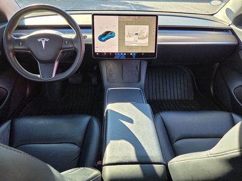 Used 2021 Tesla Model 3 Standard Range Plus image 12
