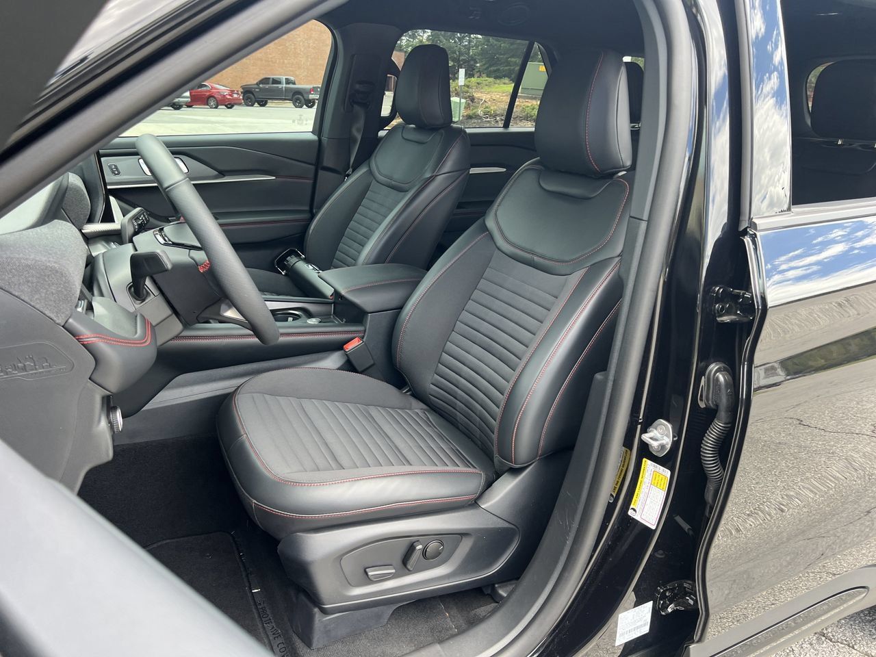 New 2026 Ford Explorer ST-Line w/ ST-Line Street Pack RWD image 15