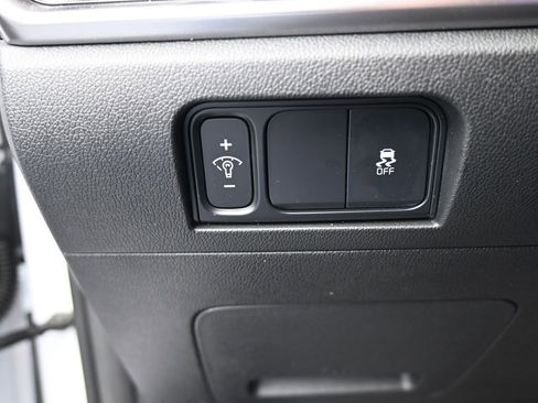 Used 2024 Kia Sorento LX image 30