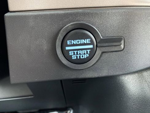 New 2025 Ford Bronco Outer Banks w/ Sasquatch Package image 37