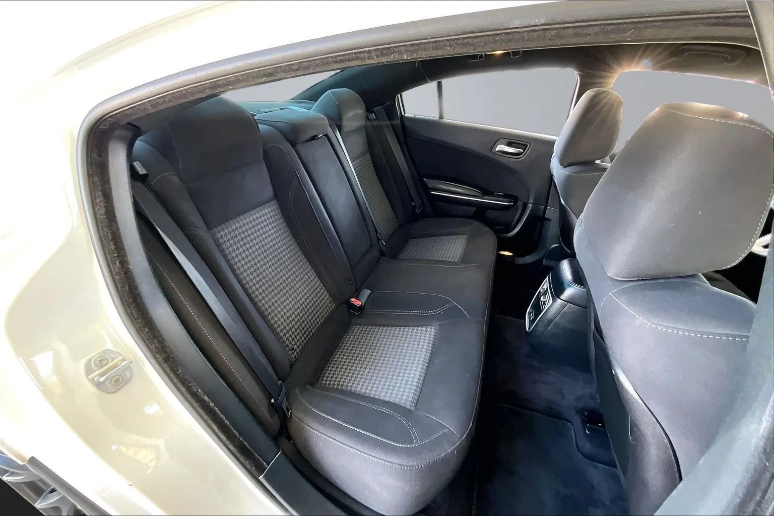 Used 2018 Dodge Charger SXT Plus w/ Navigation & Travel Group RWD image 22