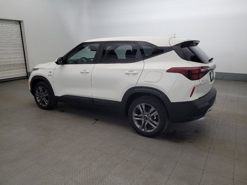 Used 2022 Kia Seltos LX image 3