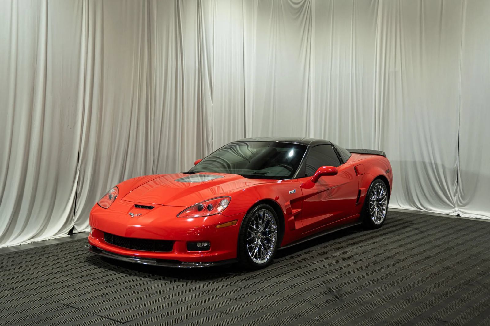 Used 2010 Chevrolet Corvette ZR1 w/ Preferred Equipment Group RWD image 3