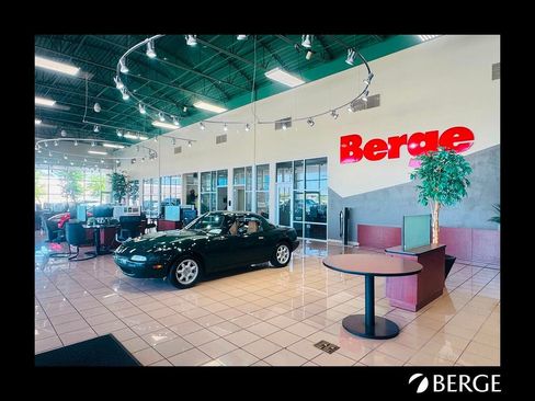 Used 2025 Toyota Camry LE image 17