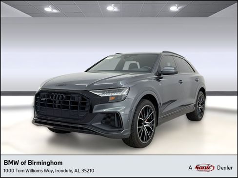 Used 2022 Audi Q8 Prestige AWD/4WD image 1