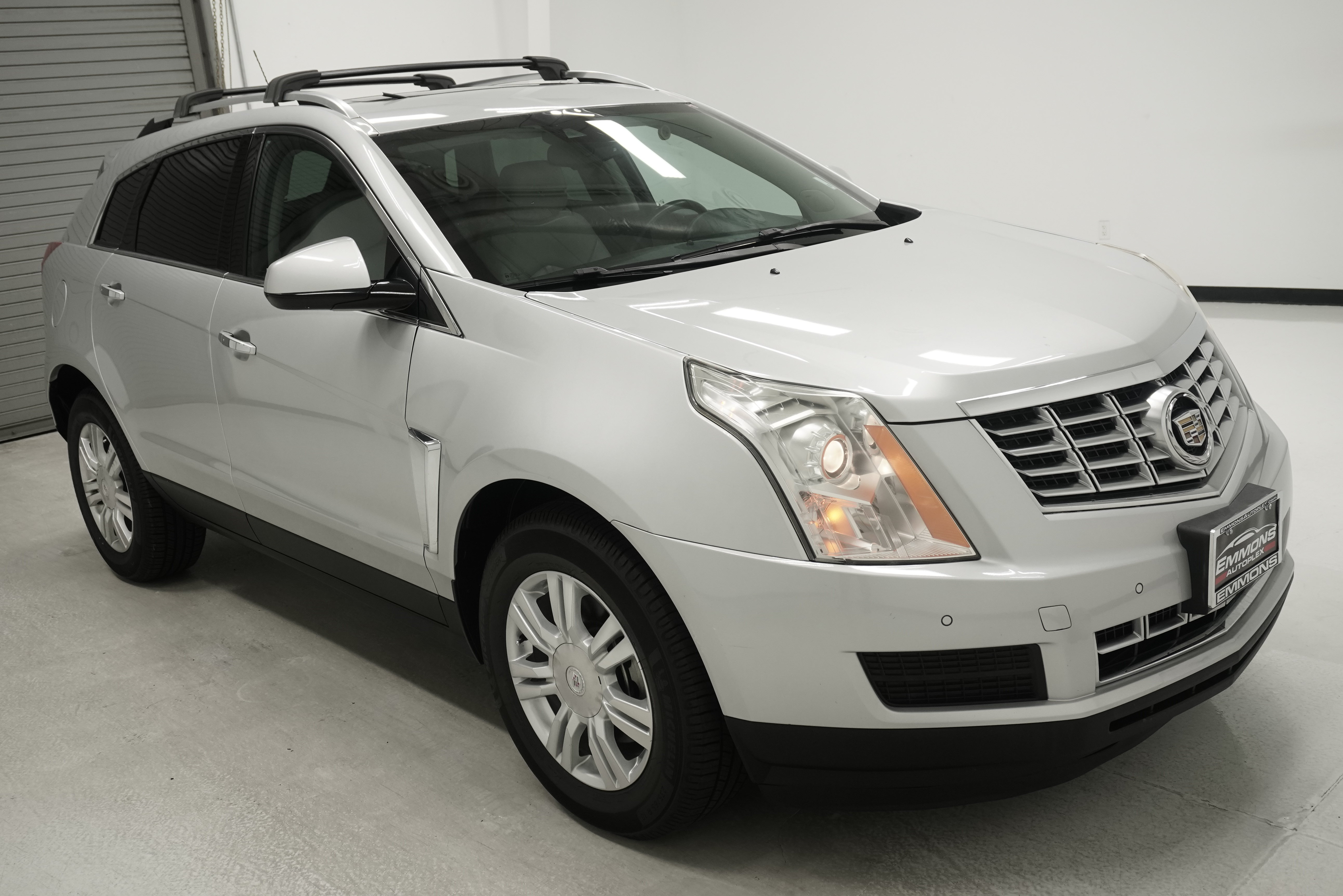 Used 2014 Cadillac SRX Luxury w/ Driver Awareness Package FWD image 3
