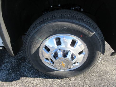 New 2026 Chevrolet Silverado 3500 High Country w/ High Country Premium Package image 9