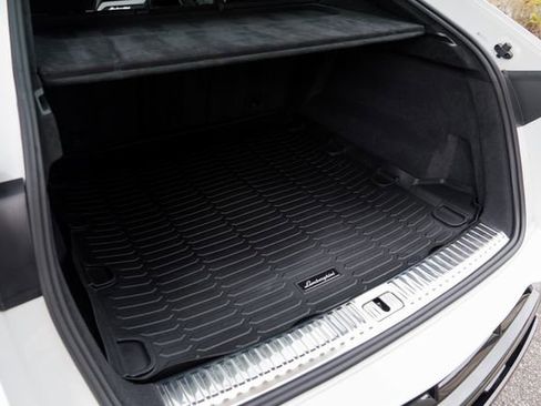 Used 2024 Lamborghini Urus Performante image 36