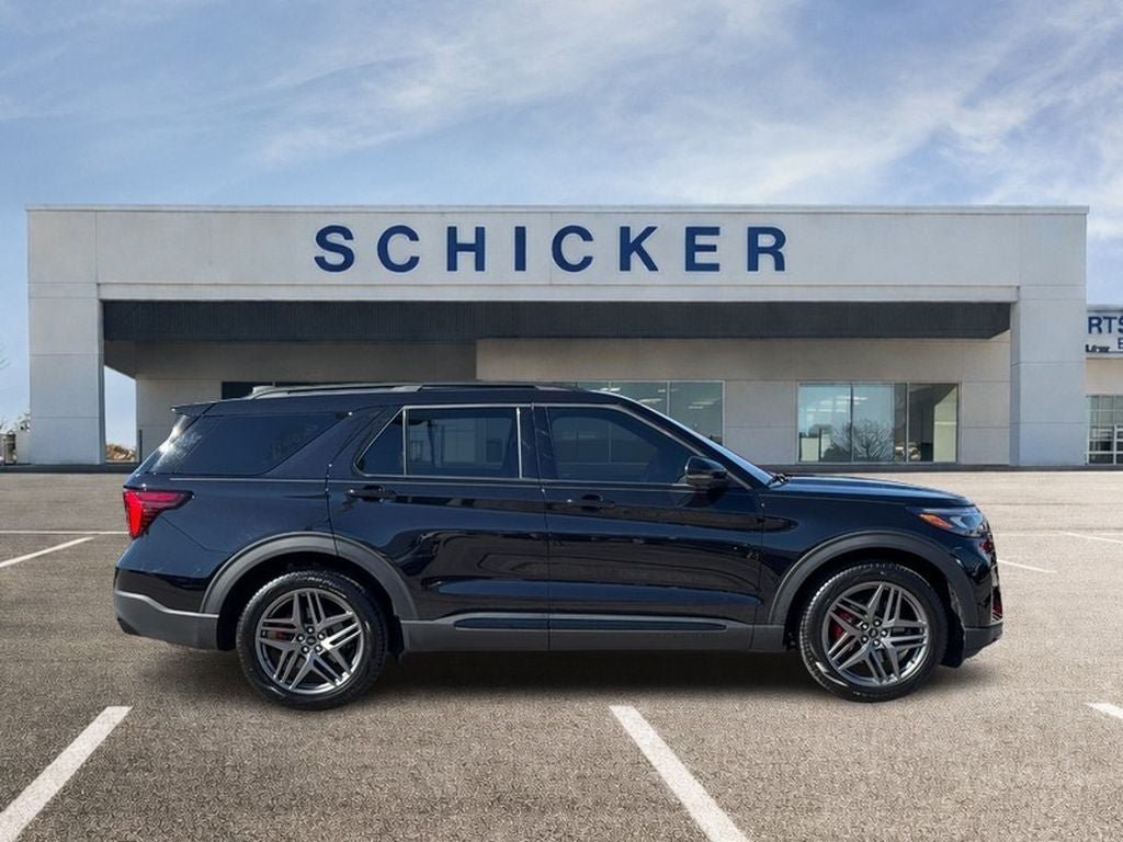 Used 2026 Ford Explorer ST w/ Sun And Sound Package AWD/4WD image 2