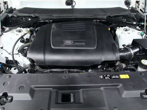 Used 2023 Land Rover Defender 110 S AWD/4WD image 28