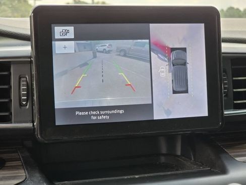 Used 2020 Ford Explorer Limited RWD image 11