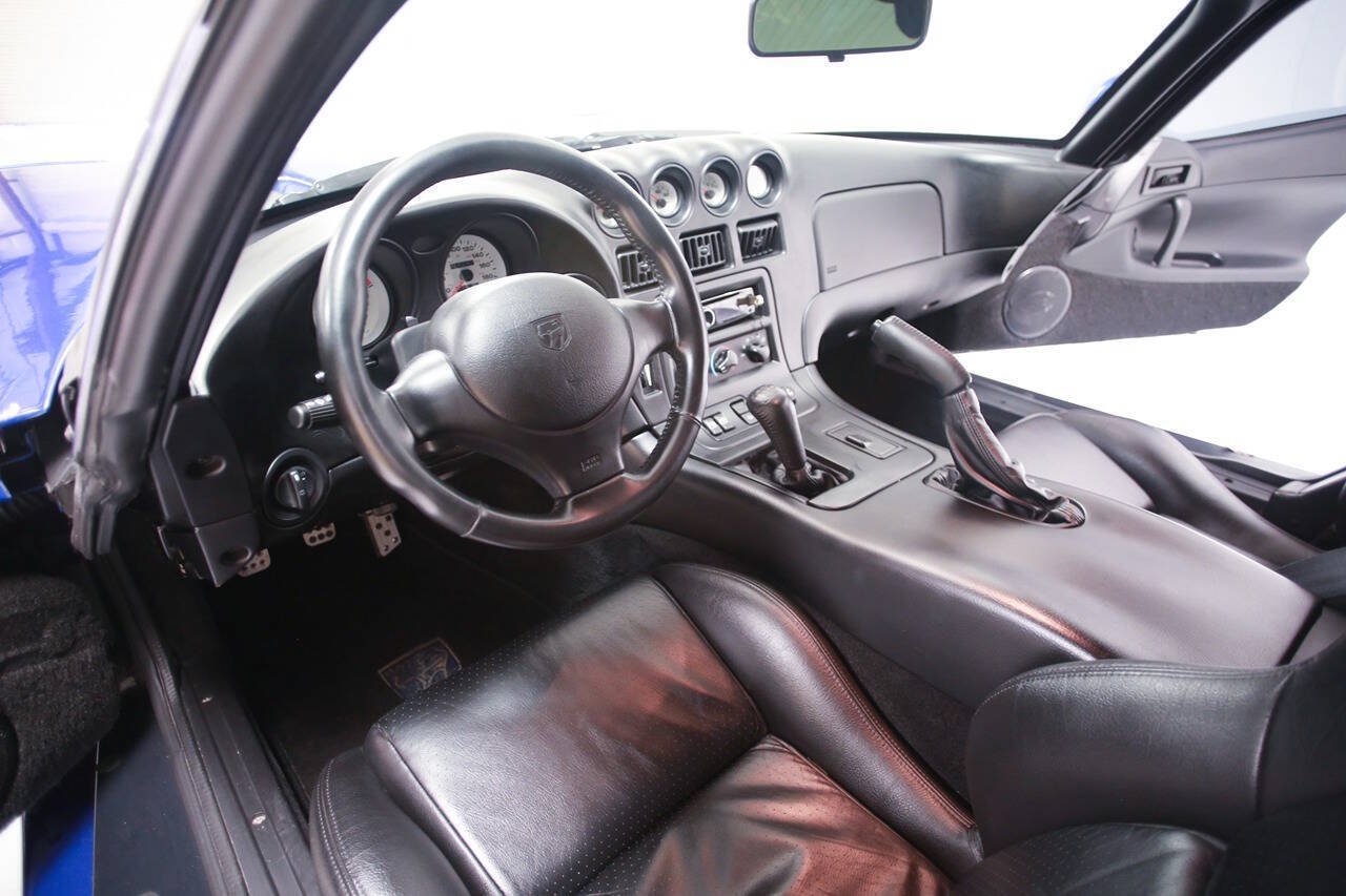 Used 1996 Dodge Viper GTS RWD image 14