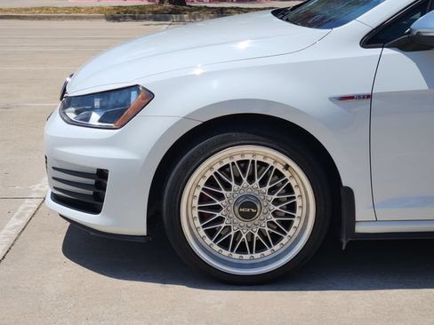 Used 2017 Volkswagen GTI S FWD image 8