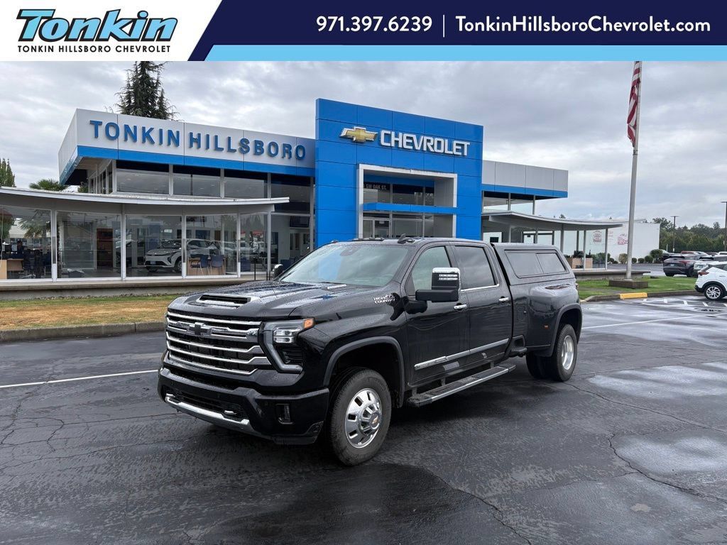 Used 2024 Chevrolet Silverado 3500 High Country w/ High Country Premium Package AWD/4WD image 1