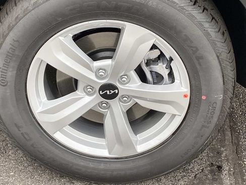 New 2026 Kia Sorento LX FWD image 6