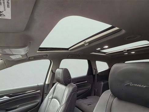 Used 2020 Buick Enclave Avenir w/ Avenir Technology Package image 11