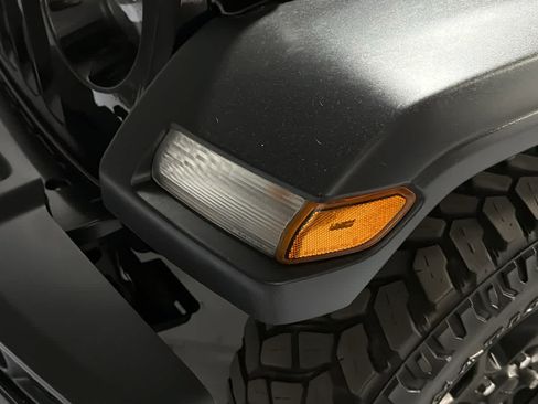 Used 2022 Jeep Wrangler Unlimited Sport AWD/4WD image 7