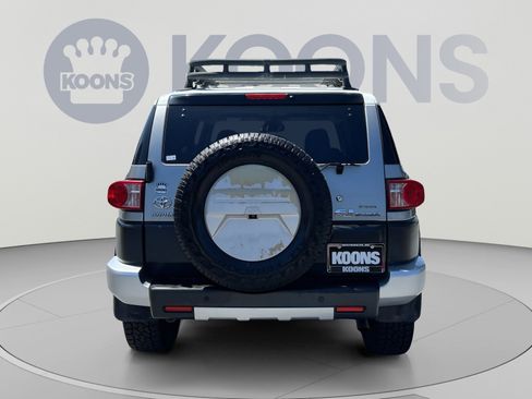Used 2010 Toyota FJ Cruiser 4WD w/ Upgrade Pkg 2 image 5