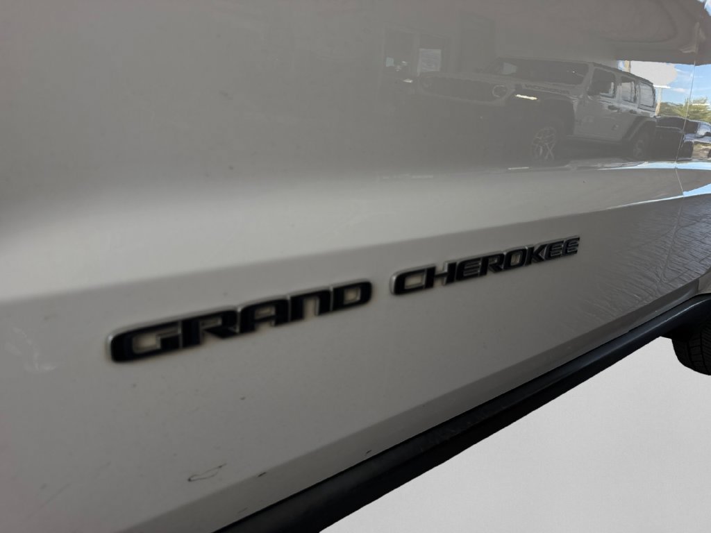 Used 2021 Jeep Grand Cherokee Limited w/ Luxury Group II RWD image 31