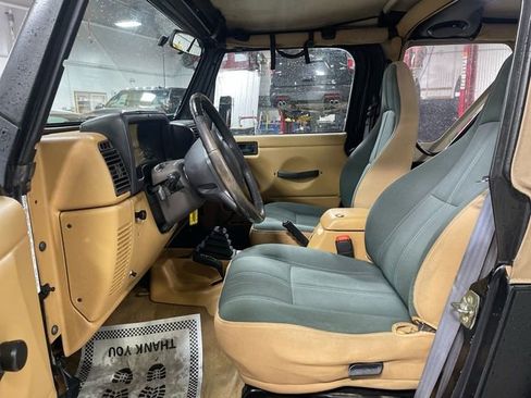 Used 1997 Jeep Wrangler Sahara image 11