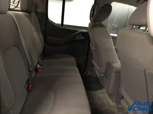 Used 2015 Nissan Frontier SV AWD/4WD image 31