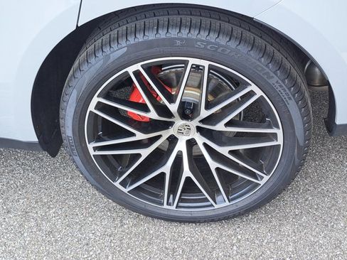 New 2026 Porsche Macan S image 14