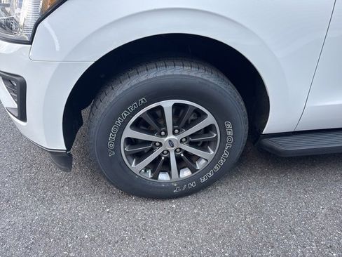 Used 2021 Ford Expedition XLT image 10