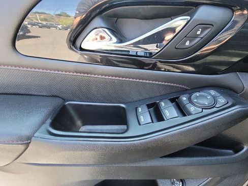 Used 2023 Chevrolet Traverse RS image 22