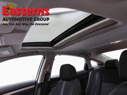 Used 2020 Honda Civic EX image 33