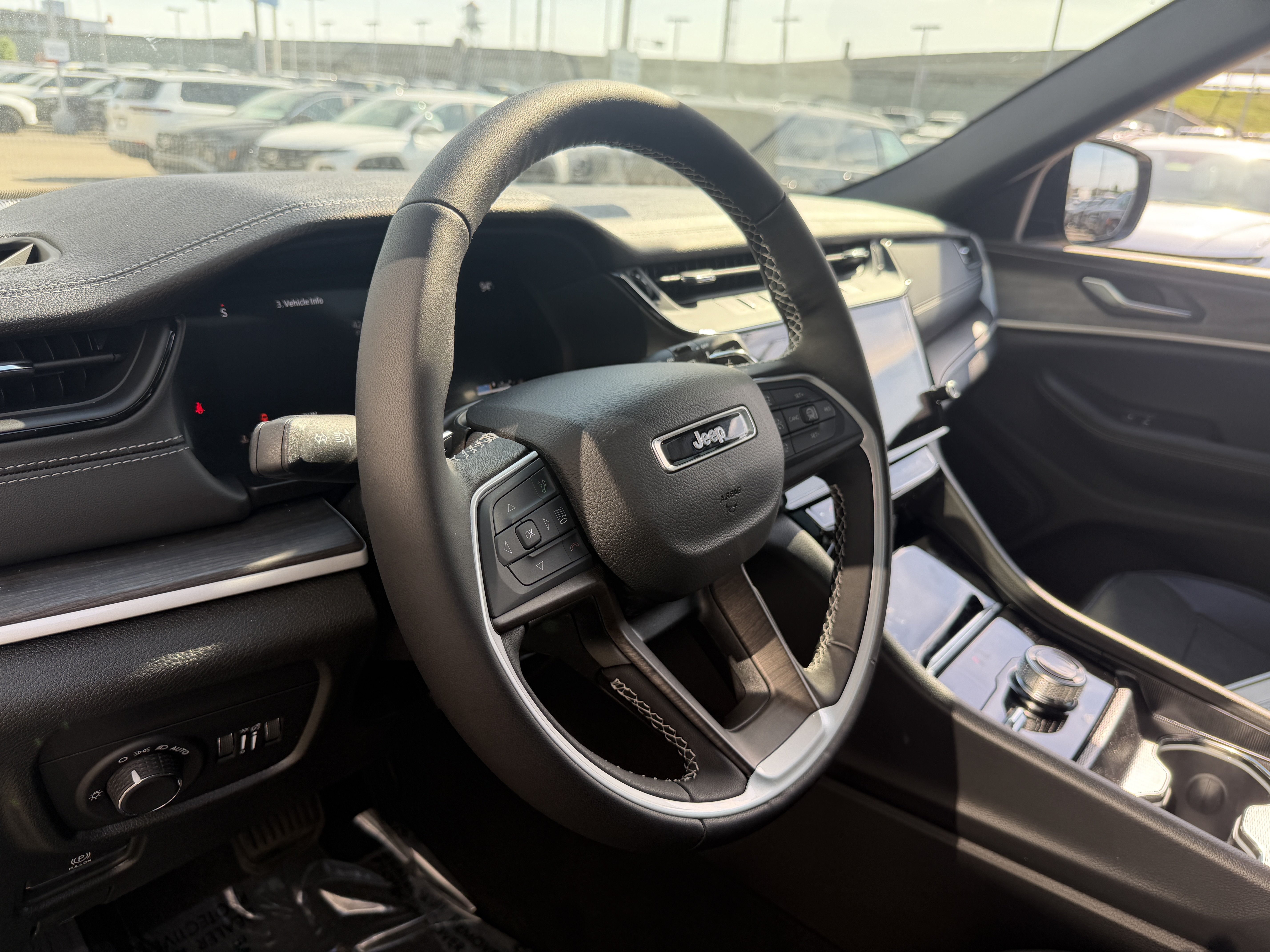 New 2026 Jeep Grand Cherokee Altitude AWD/4WD image 32