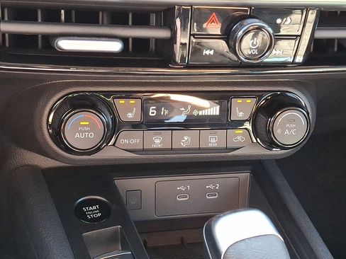 Used 2026 Nissan Kicks SV w/ Cold Weather Package AWD/4WD image 15