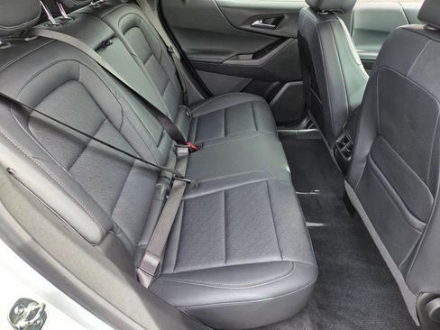 Used 2025 Chevrolet Equinox LT w/ Convenience Package II image 14