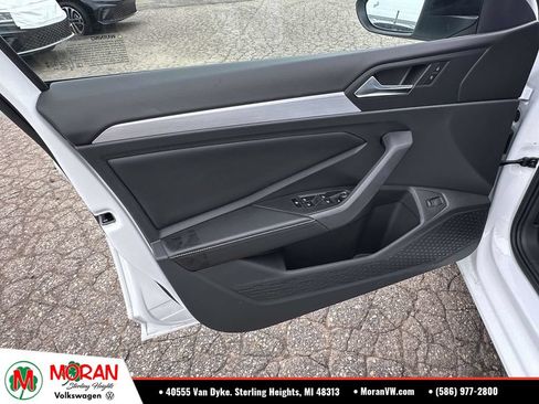 Used 2026 Volkswagen Jetta Sport FWD image 11
