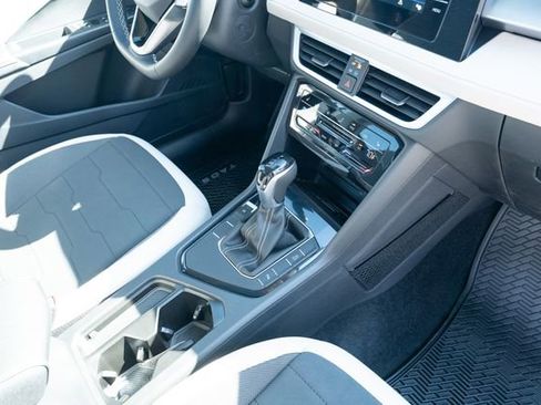 New 2026 Volkswagen Taos SE FWD image 43