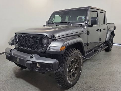 Used 2025 Jeep Gladiator Willys image 3