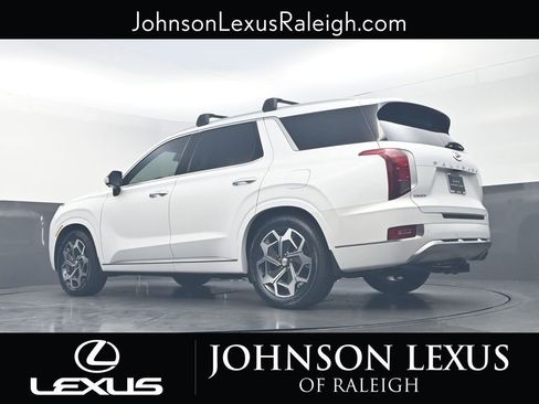 Used 2022 Hyundai Palisade Calligraphy w/ Winter Package image 17