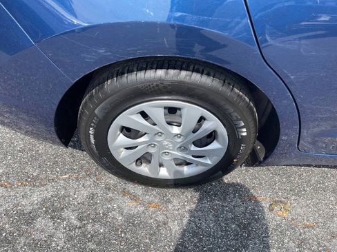 Used 2019 Hyundai Elantra SE FWD image 30