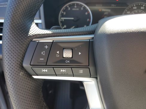 Used 2024 Mitsubishi Outlander AWD image 23