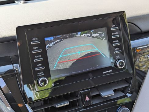Used 2021 Toyota Camry LE FWD image 17