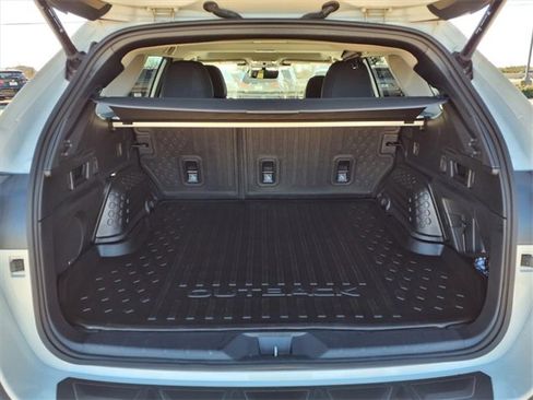 Certified 2025 Subaru Outback Onyx Edition image 20