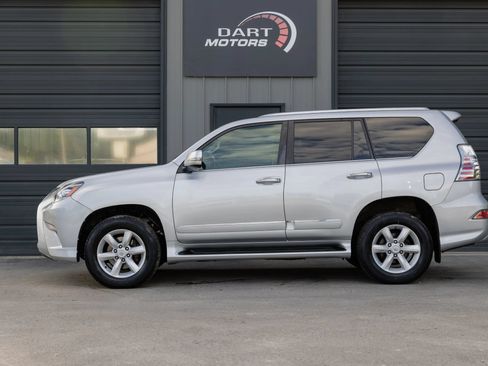 Used 2015 Lexus GX 460 w/ Navigation Package AWD/4WD image 4