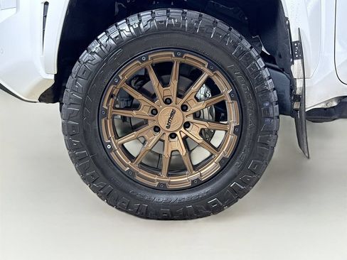 Certified 2024 Toyota Tacoma TRD Sport w/ TRD Sport Premium Package AWD/4WD image 25