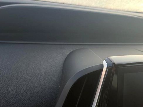 Used 2018 Toyota Prius Prime Advanced FWD image 12