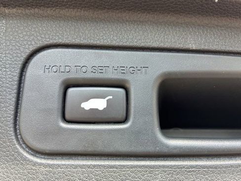 Used 2023 Honda Pilot Elite image 51